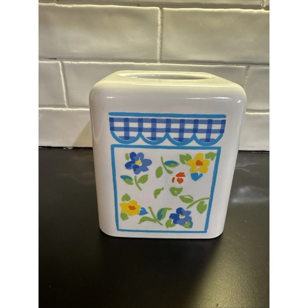 KAREN COMERFORD Tissue Box‎ Cover Country Flower Pattern Plastic